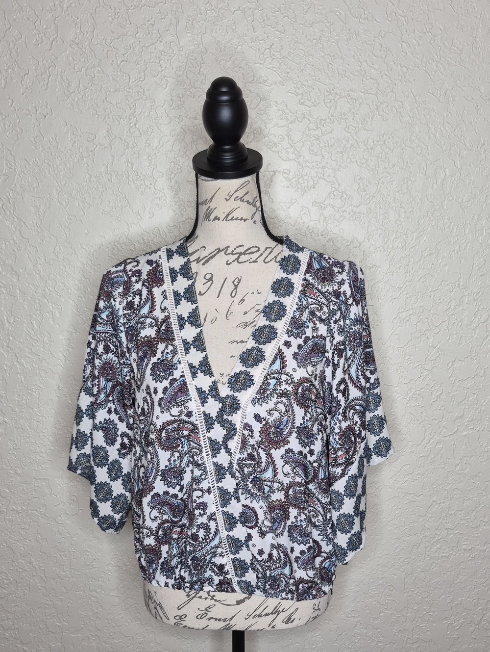 OLM Paisley‎ Print Mock Wrap Top Size M